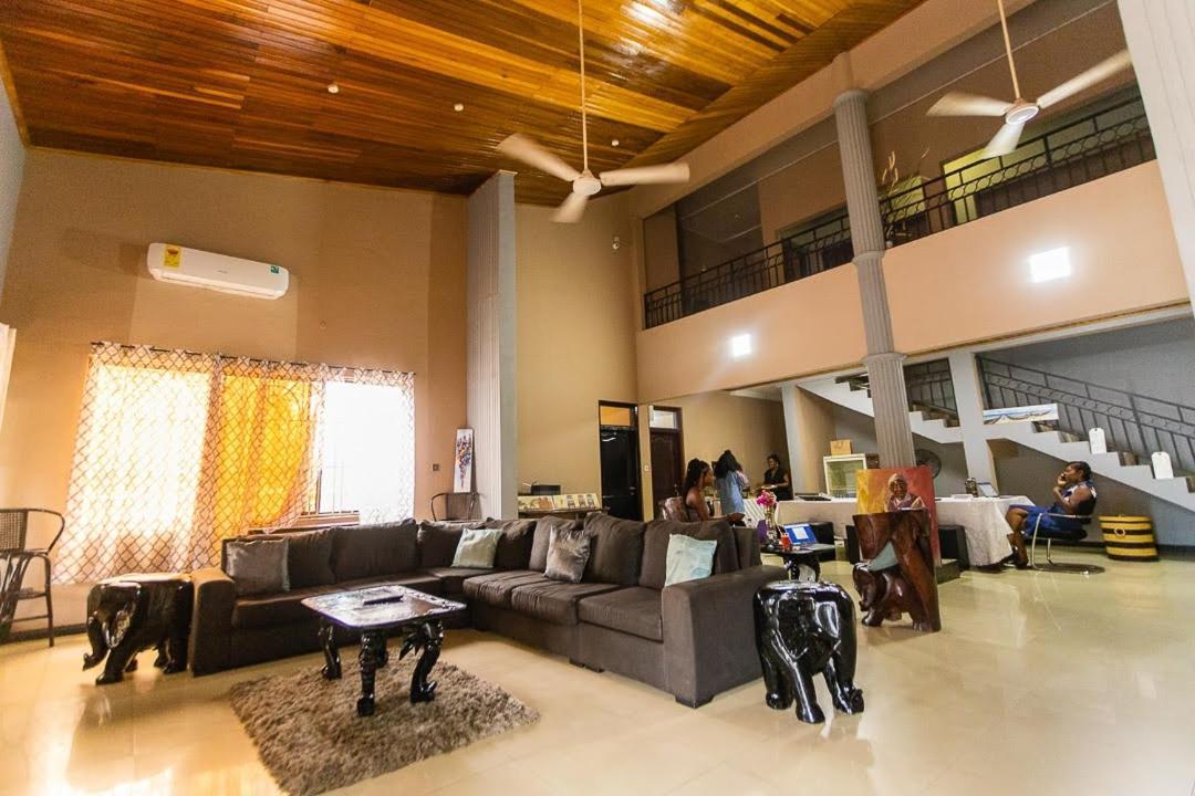Dann Residence Ogbodjo Exterior photo